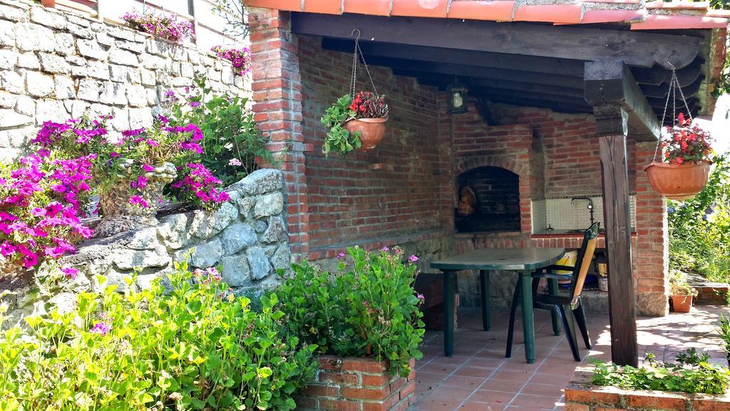 Apartamentos Rurales La Gueertona Ardines Exteriér fotografie